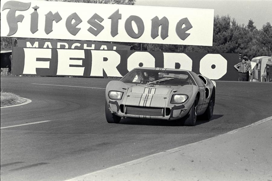  Ford GT40 (Mk II) 1965 года  (фото 33 из 118)